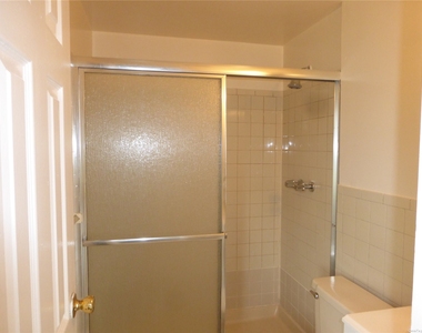 75-22 Parsons Boulevard - Photo Thumbnail 13