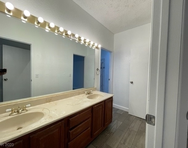 2673 Red Rock Street - Photo Thumbnail 15