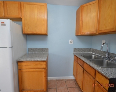 2840 Cedar Street - Photo Thumbnail 9