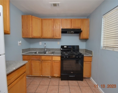 2840 Cedar Street - Photo Thumbnail 8