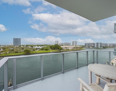 4010 S Ocean Dr - Photo Thumbnail 24