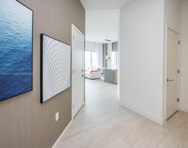 4010 S Ocean Dr - Photo Thumbnail 6