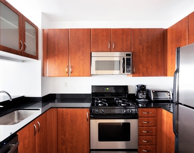 222 East 34th Street - Photo Thumbnail 10