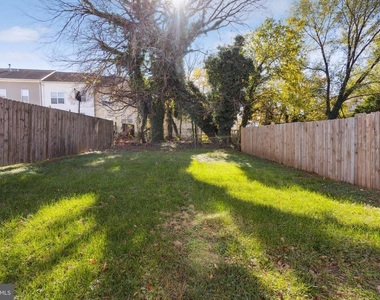 1747 Bruce Pl Se - Photo Thumbnail 13