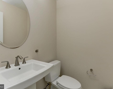 10808 Pebble Brook Ln - Photo Thumbnail 26