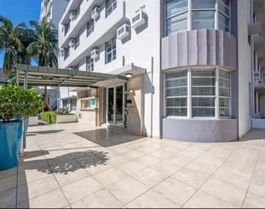 3030 Collins Ave - Photo Thumbnail 17