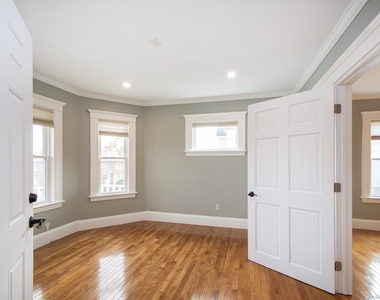 181 Metropolitan Ave - Photo Thumbnail 10