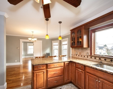181 Metropolitan Ave - Photo Thumbnail 6