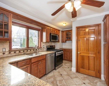 181 Metropolitan Ave - Photo Thumbnail 32