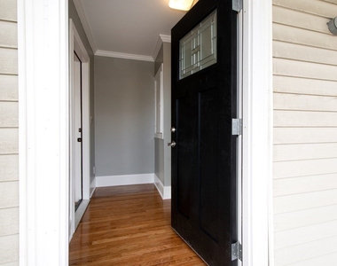 181 Metropolitan Ave - Photo Thumbnail 12