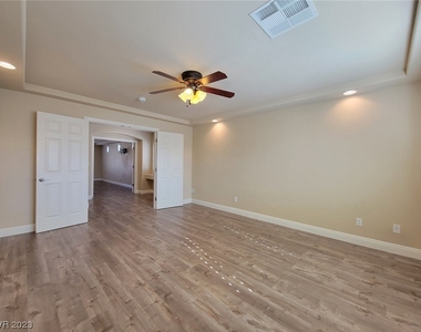 6634 Camero Avenue - Photo Thumbnail 27