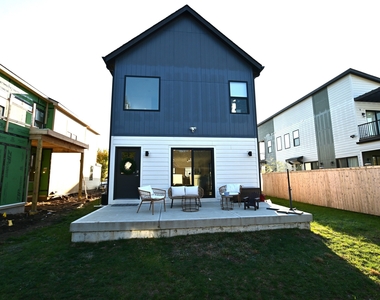 2810 Macpherson Avenue - Photo Thumbnail 32