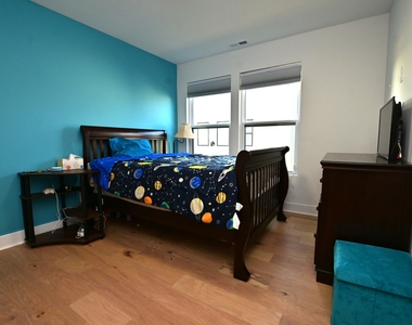 2810 Macpherson Avenue - Photo Thumbnail 22