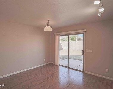 10864 E Clovis Avenue - Photo Thumbnail 20