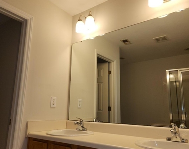 2615 Vega Court - Photo Thumbnail 9