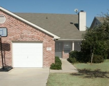 920 W Sierra Vista Court - Photo Thumbnail 0