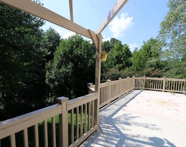 1460 Carrington Ridge Ln - Photo Thumbnail 5