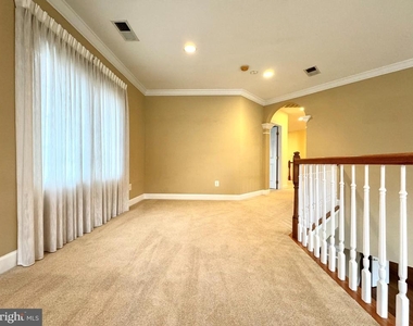 1460 Carrington Ridge Ln - Photo Thumbnail 29