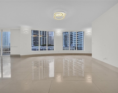 901 Brickell Key Blvd  #1604 - Photo Thumbnail 15