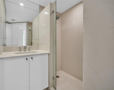 901 Brickell Key Blvd  #1604 - Photo Thumbnail 29