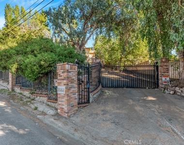 11582 Lerdo Avenue - Photo Thumbnail 0