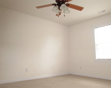 403 Stagecoach Drive - Photo Thumbnail 17