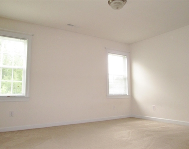 403 Stagecoach Drive - Photo Thumbnail 16