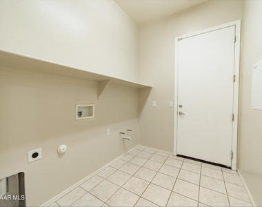 6529 E Falon Lane - Photo Thumbnail 7