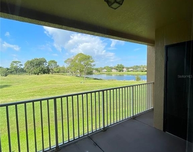 13917 Fairway Island Drive - Photo Thumbnail 20