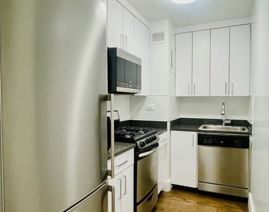 East 56th Street - Photo Thumbnail 13