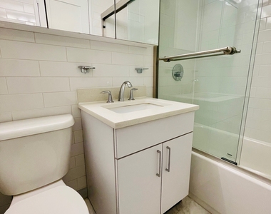 East 56th Street - Photo Thumbnail 10