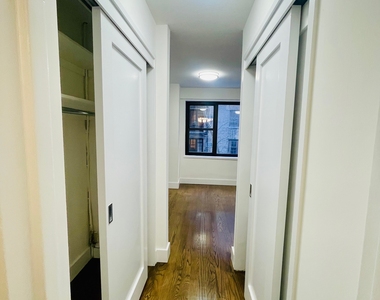 East 56th Street - Photo Thumbnail 7