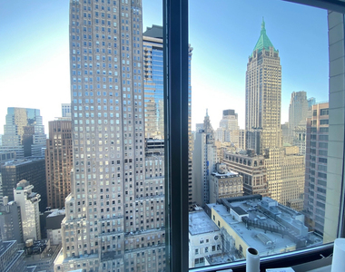 Gold Street - Photo Thumbnail 4