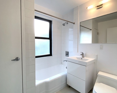 East 33rd Street - Photo Thumbnail 4