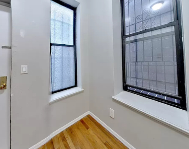 218 East 6th Street - Photo Thumbnail 1