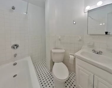 218 East 6th Street - Photo Thumbnail 4