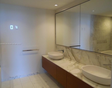 10203 Collins Ave - Photo Thumbnail 10