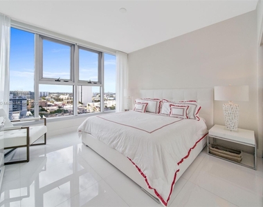 6899 Collins Ave - Photo Thumbnail 8