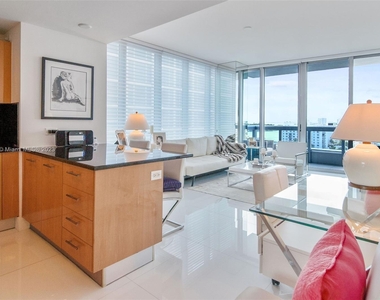 6899 Collins Ave - Photo Thumbnail 0