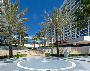 6899 Collins Ave - Photo Thumbnail 23