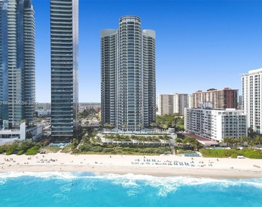 17201 Collins Ave - Photo Thumbnail 17