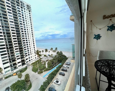 2501 S Ocean Drive - Photo Thumbnail 9