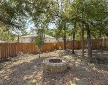 1915  Owens Ln - Photo Thumbnail 22