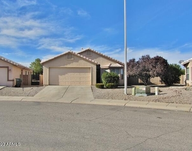 5417 Los Capanos Drive - Photo Thumbnail 2