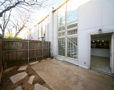 4425 Travis Street - Photo Thumbnail 7