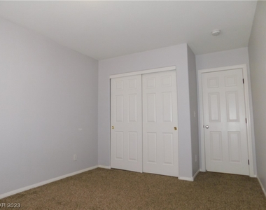 9075 Toast Avenue - Photo Thumbnail 26