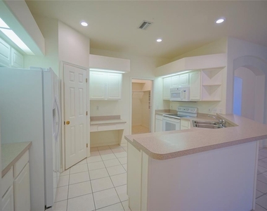 3607 Montero Court - Photo Thumbnail 17