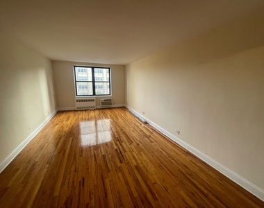 66-25 103rd Street - Photo Thumbnail 4