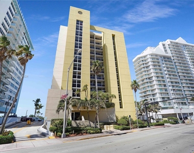 5880 Collins Ave - Photo Thumbnail 40