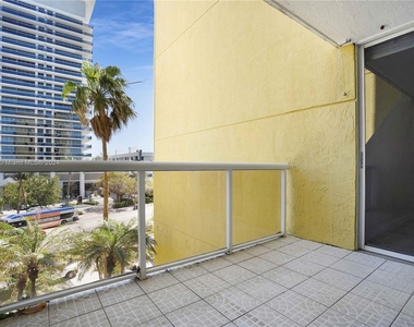 5880 Collins Ave - Photo Thumbnail 26